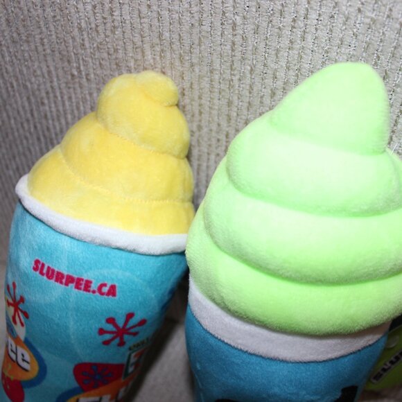 FREE*❤️3 x original 7-Eleven SLURPEE ornament plush soft toy 2019 Brain Freeze - Picture 6 of 6